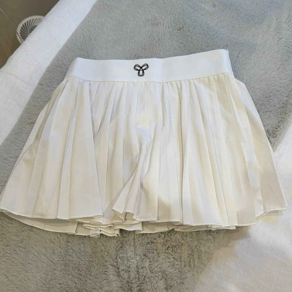 TNA White Tennis Skort